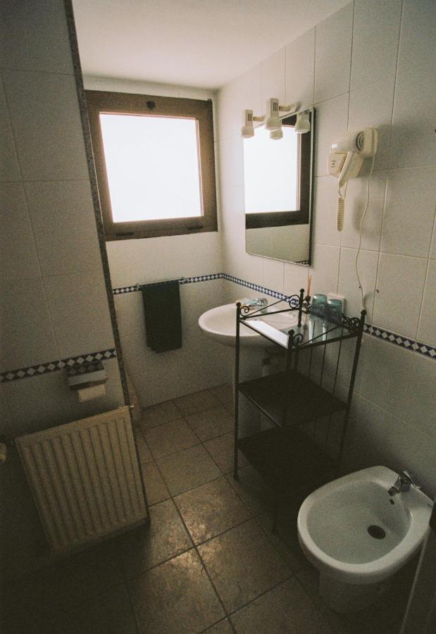 Hostal De L'Aigua Sant Llorenc de la Muga Esterno foto
