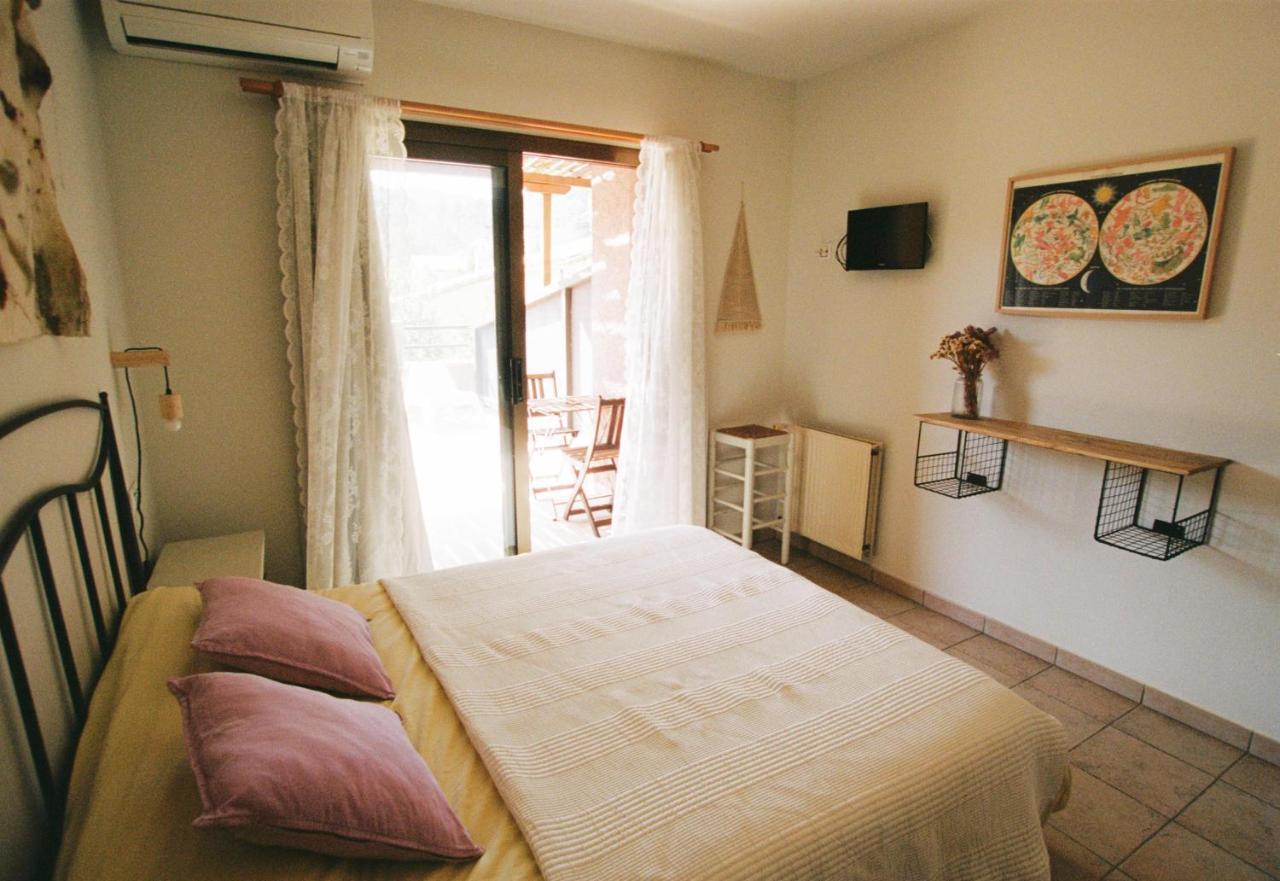 Hostal De L'Aigua Sant Llorenc de la Muga Esterno foto